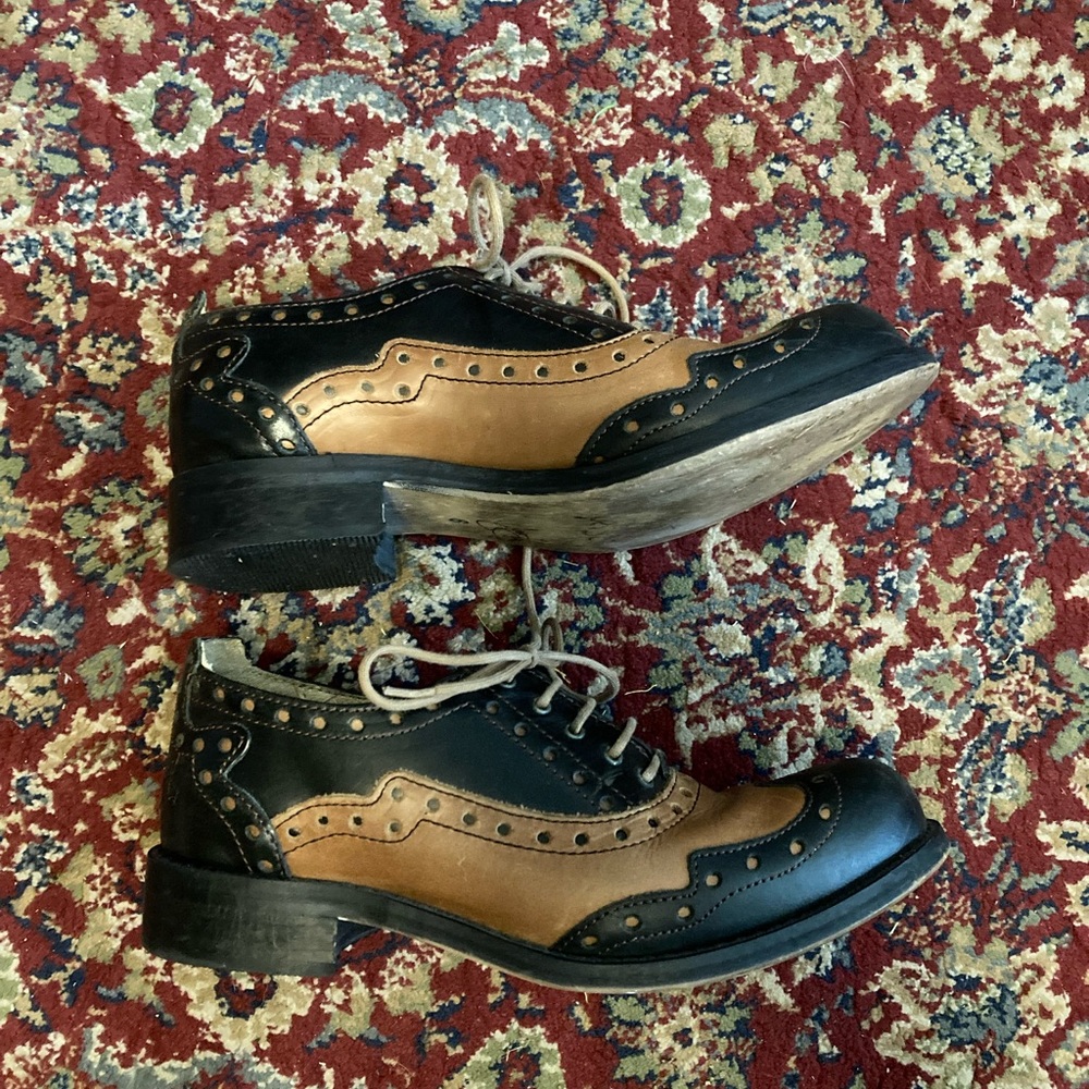 John Fluevog Black and Tan Leather Loafers - Picture 4 of 9